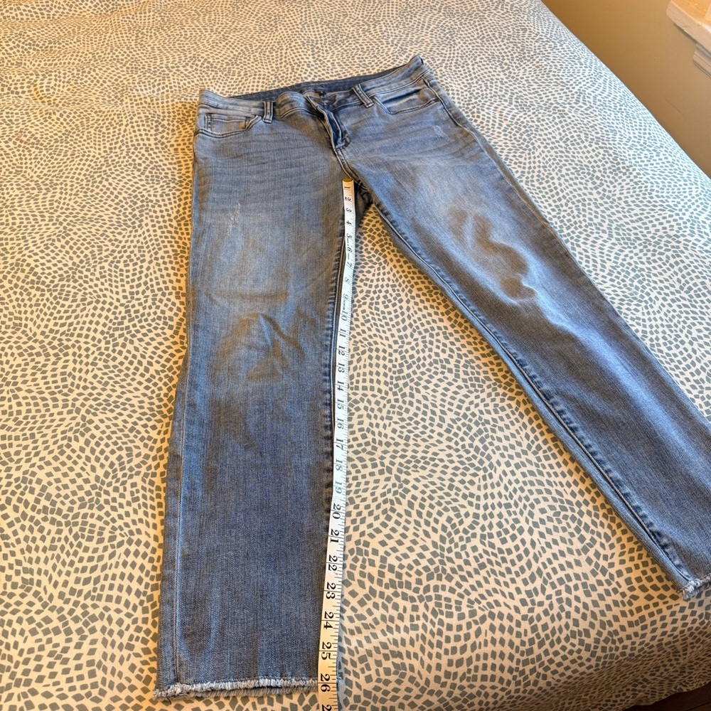 Kut from the Kloth | Light Blue Cropped Straight Leg Jeans - Picture 7 of 7